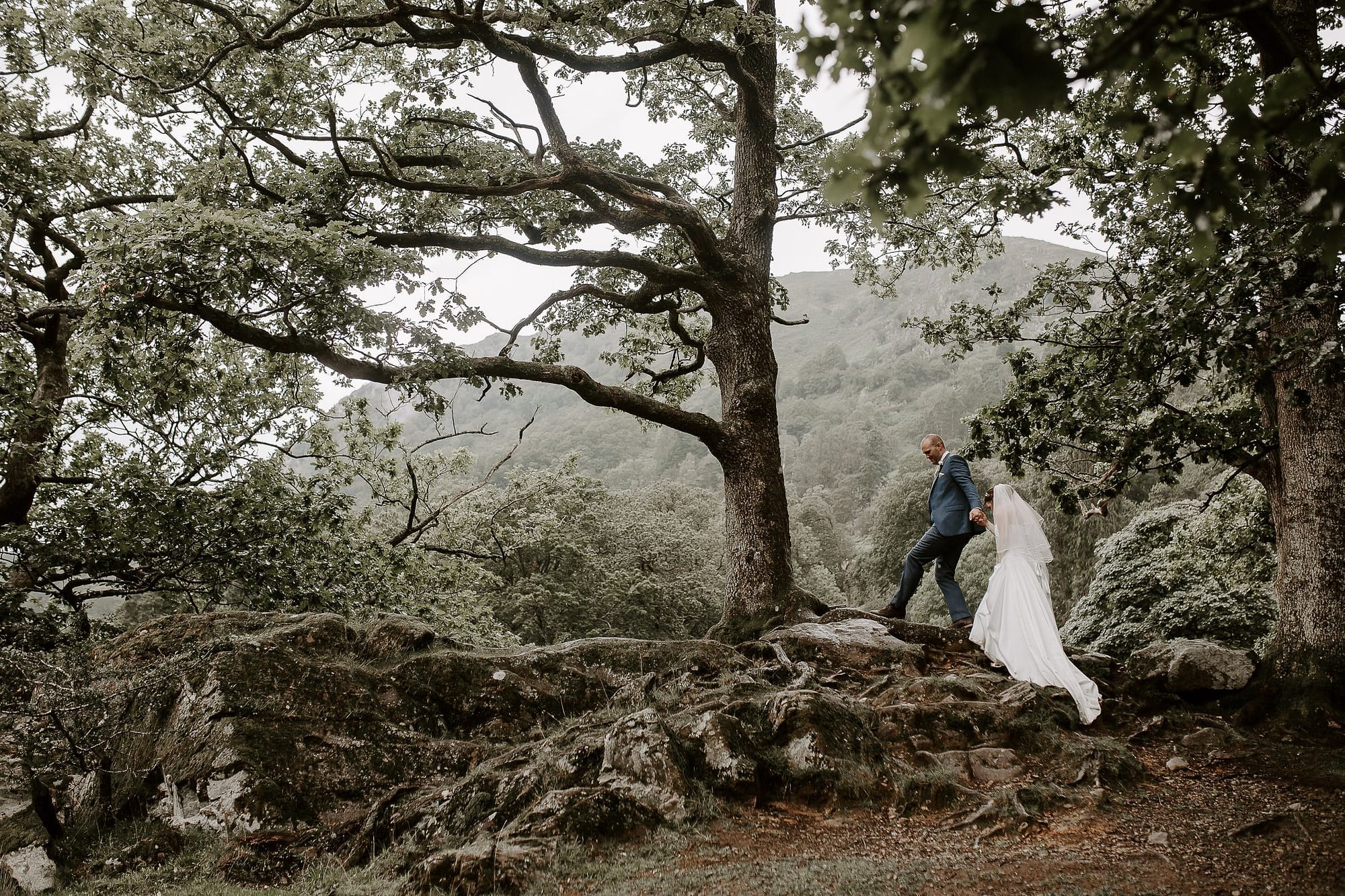 Perfect wedding venue amy and stephens outdoor wedding at Cote How