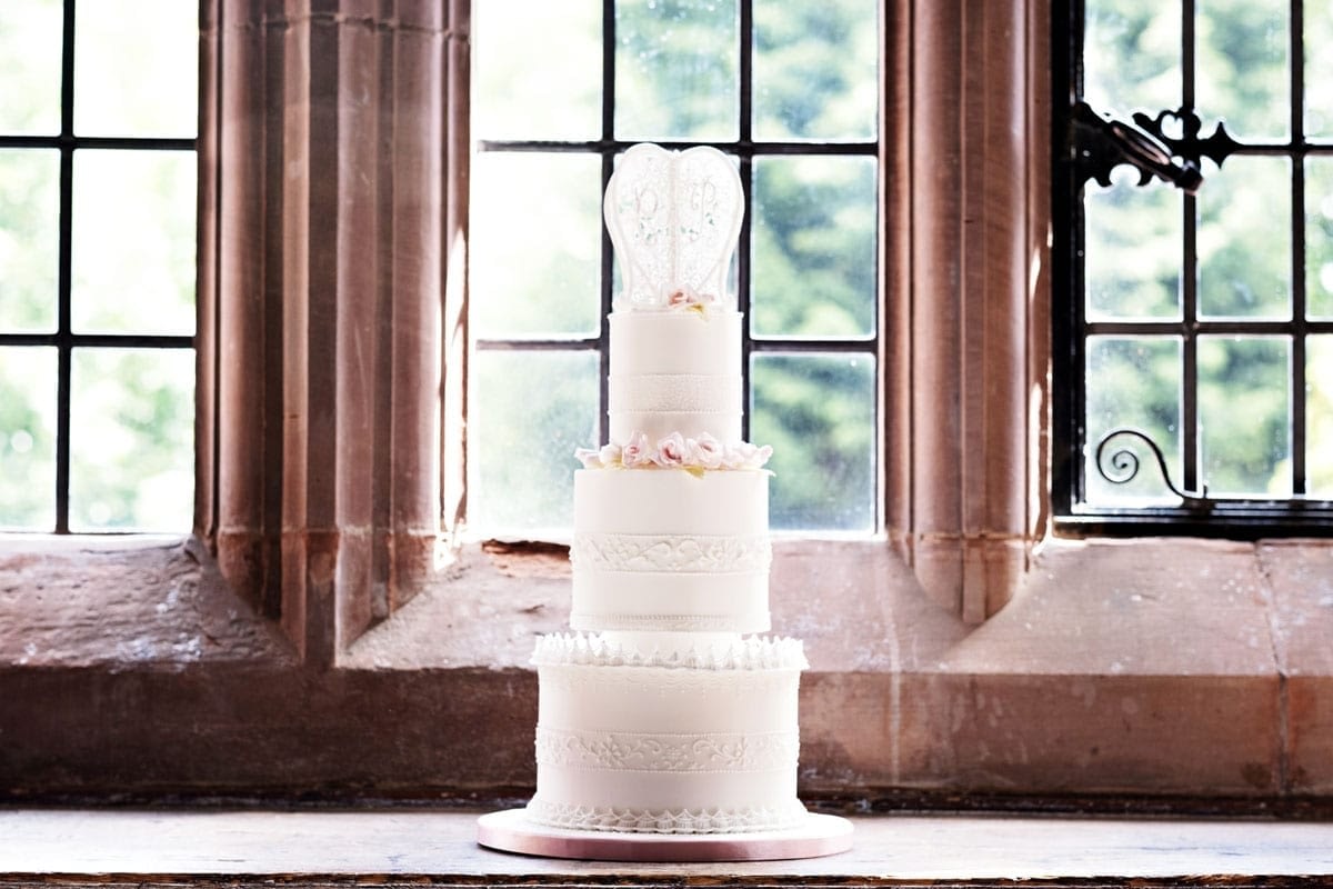 Wedding Cakes Traditions history and meanings