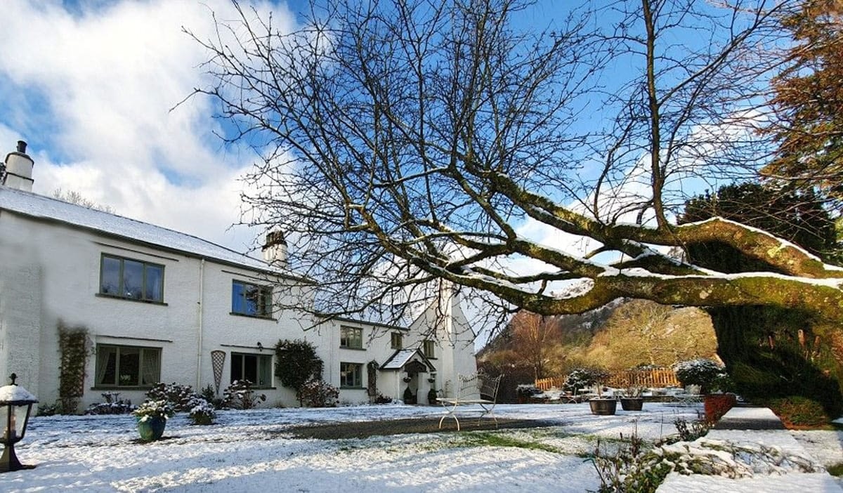 Small-Lake-District-Winter-Wedding-Venue