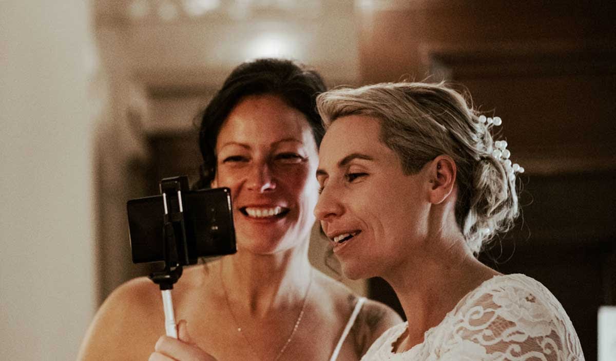 Zoom Calling your wedding guests after your wedding ceremony