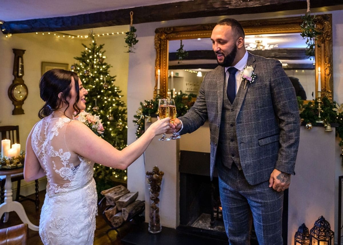 Elopement-couple-celebratory-cheers