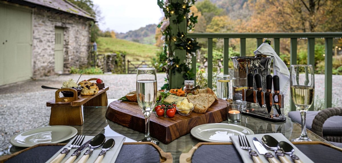 Outdoor wedding picnic for two