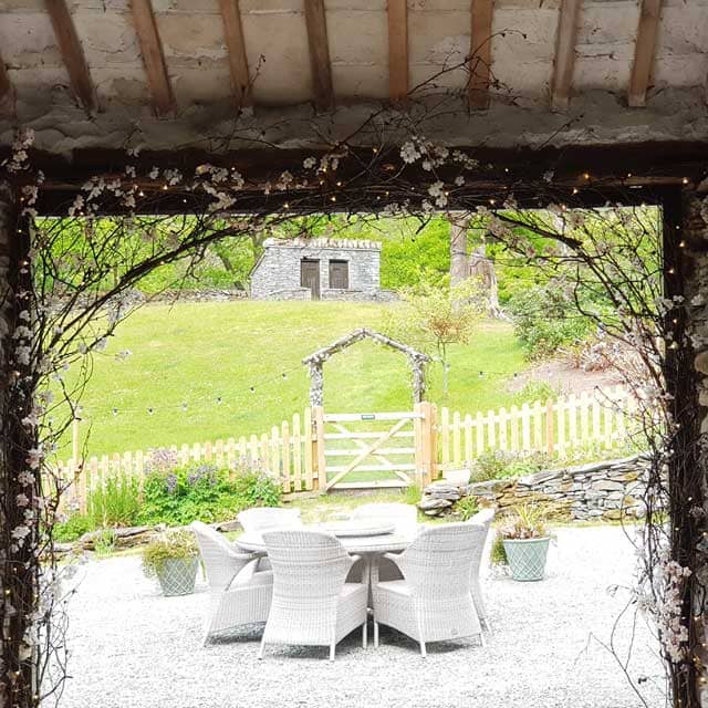 How To Decorate a rustic wedding barn