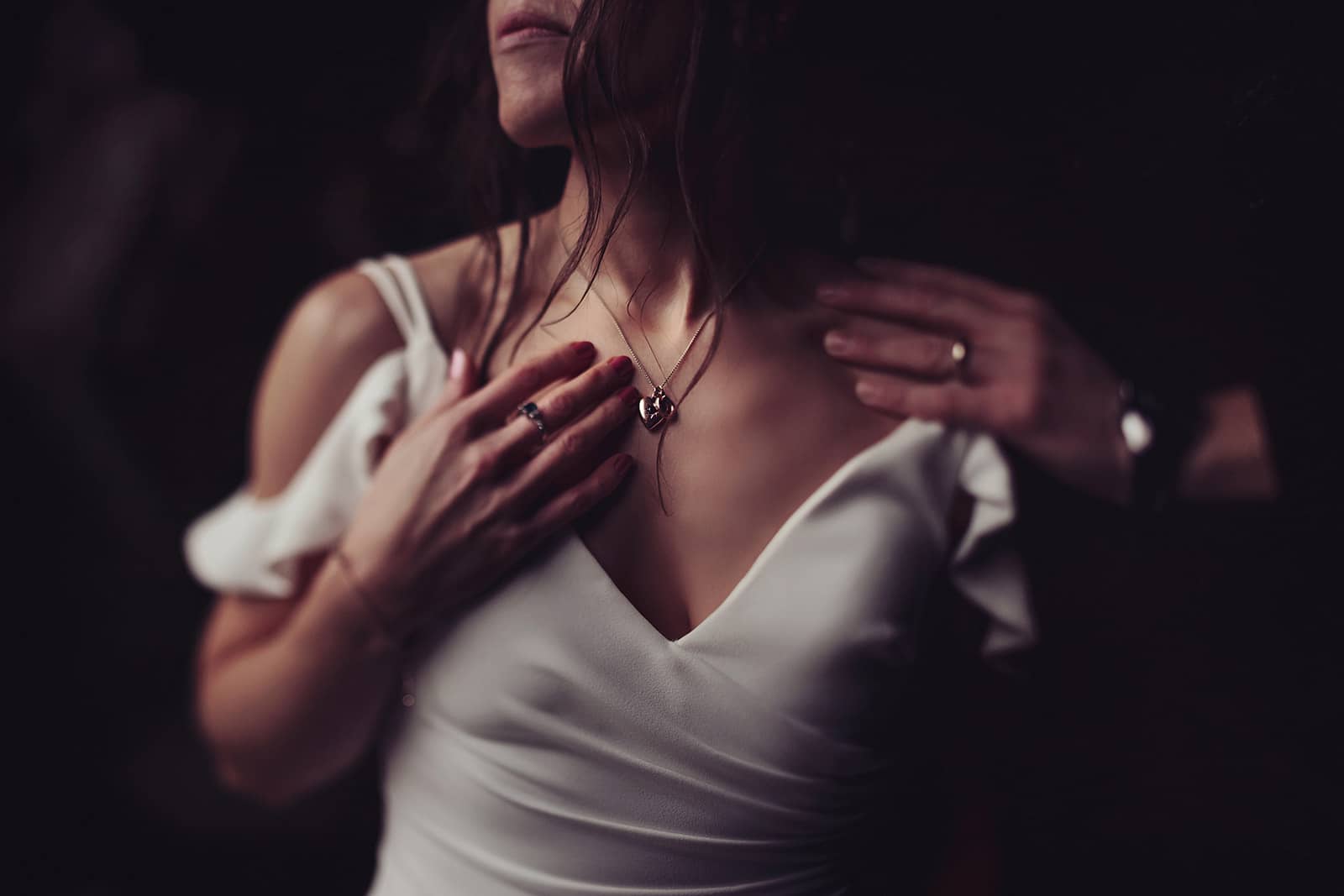 Details of elopement bride